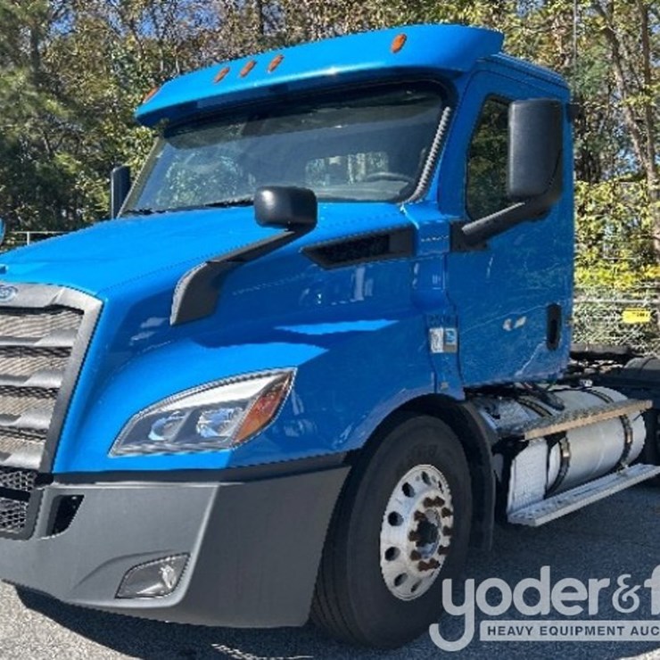2019 FREIGHTLINER CASCADIA 116