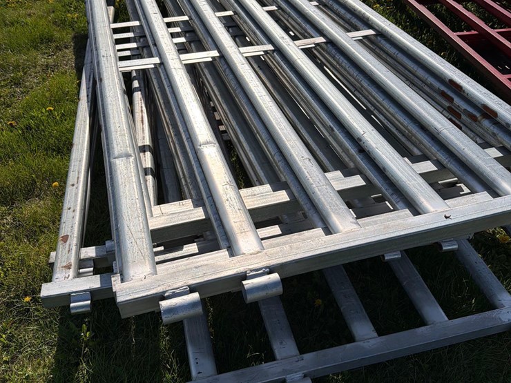 10-brazen-9ft-10”-long-livestock-gates-image-7
