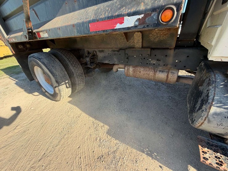 2003-international-durastar-4200-image-27
