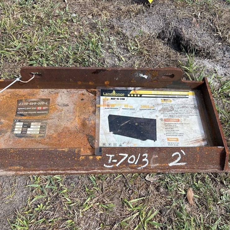 LandHonor MAP-16-24W Toro-CII Mounting Plate Skid Steer Attachment