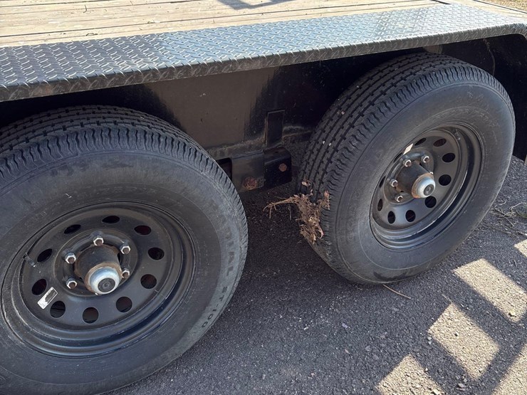 2019-pj-7ft-x-18ft-beaver-tail-bumper-hitch-trailer--1-owner-image-14