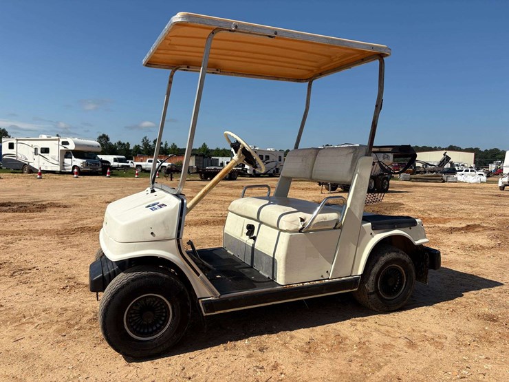 yamaha-2-seater-36v-golf-cart-image-1