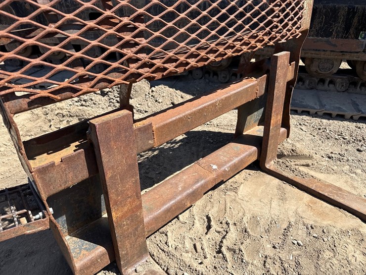 #6446-•-approx-48"-skid-steer-forks-image-4