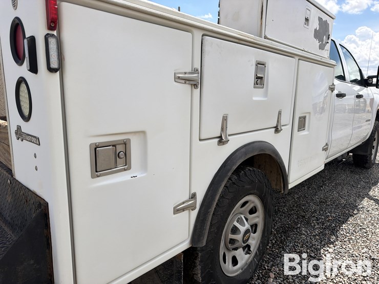 2018-chevrolet-k3500-image-15