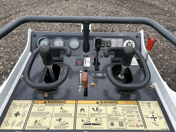 2020-bobcat-mt85-image-17