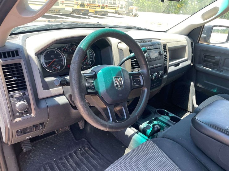 2012-dodge-ram-3500-image-11