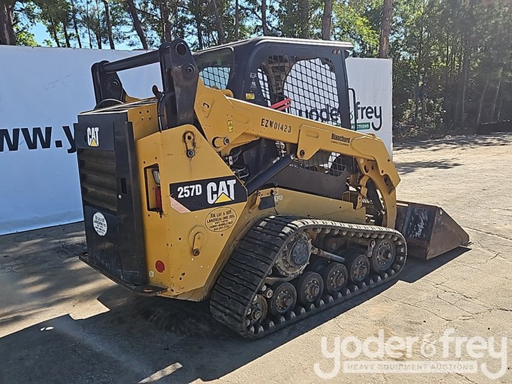 2015-caterpillar-257d-image-5