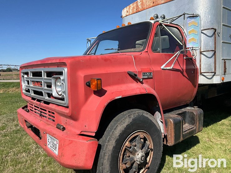 1979-gmc-7000-image-9
