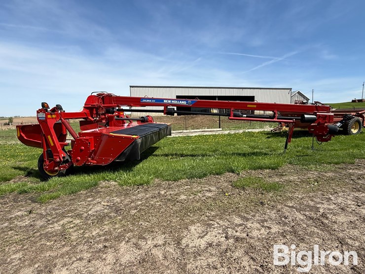 2021-new-holland-1000-image-4