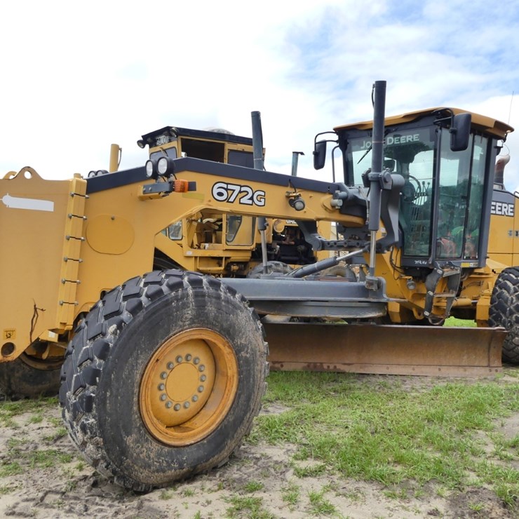 DEERE 672G