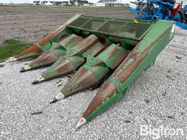 john-deere-443-image-1