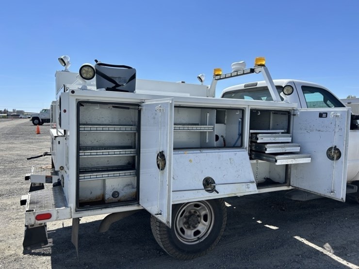 2016-ford-f350-sd-image-36