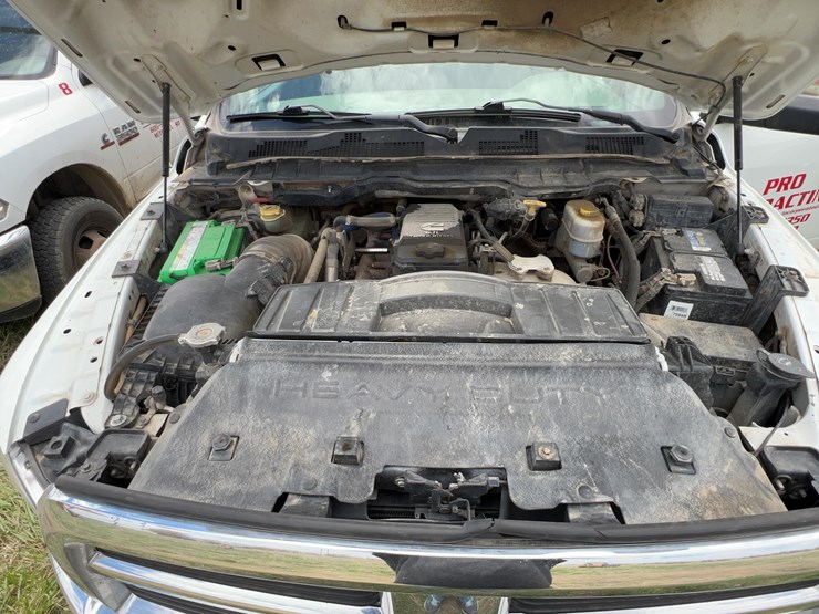 2011-dodge-3500-image-6