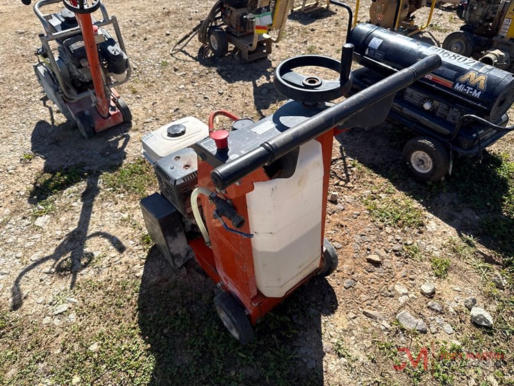 husqvarna-concrete-saw-image-3