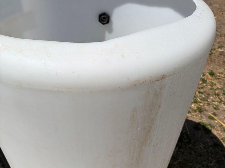 150-gallon-bottle-mixing-tank-image-14