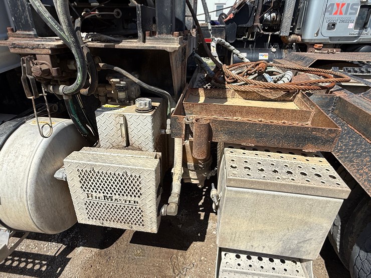 2018-western-star-4700-image-9