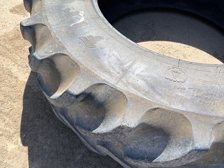 firestone-420/85r34-tire-image-3