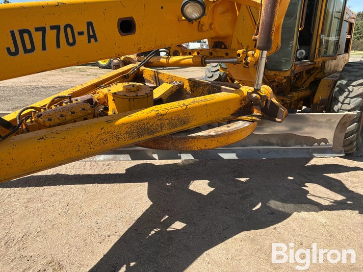 john-deere-770-image-11