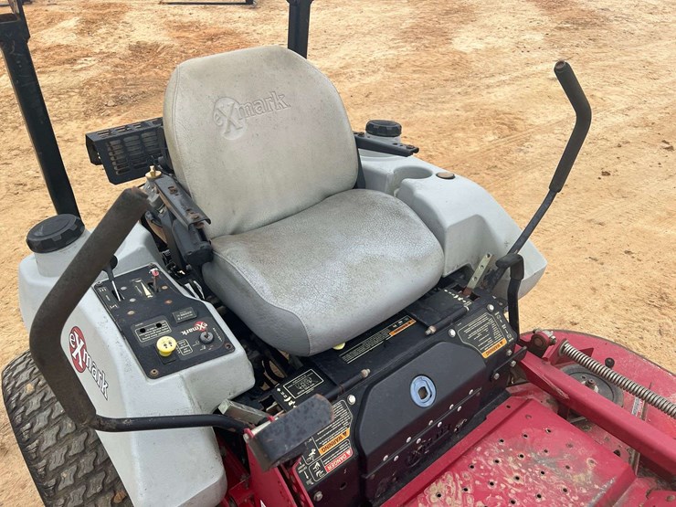 exmark-lazer-z-60"-zero-turn-mower-(2,379-hours)-image-12