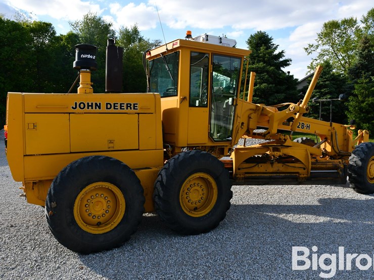 1989-deere-772bh-image-5