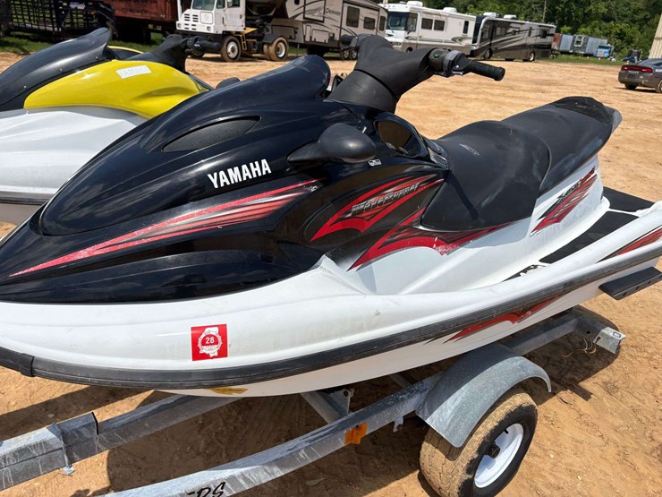 (2)-yamaha-jet-skis-&-trailer-image-19