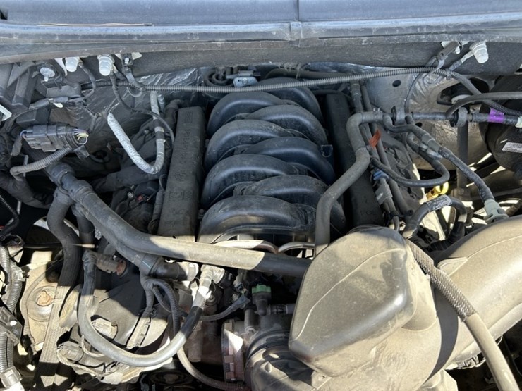2016-ford-f150-xl-image-43
