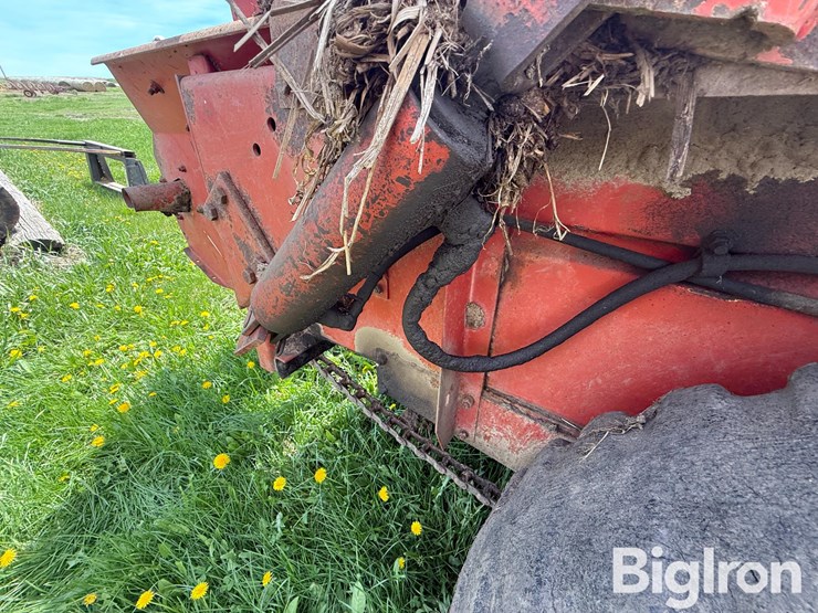 new-holland-519-image-17