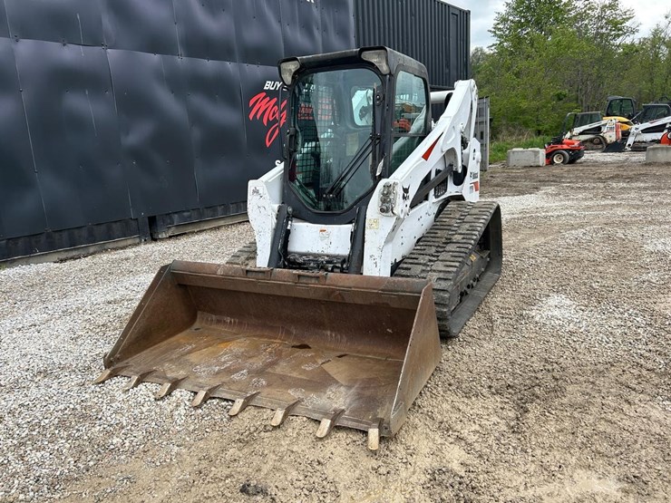 2022-bobcat-t770-image-8