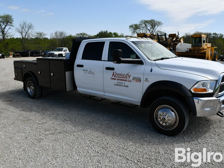 2011-dodge-ram-5500-image-3