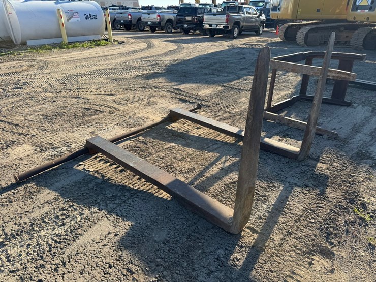#3936-•-approx-48"-loader-forks-image-3