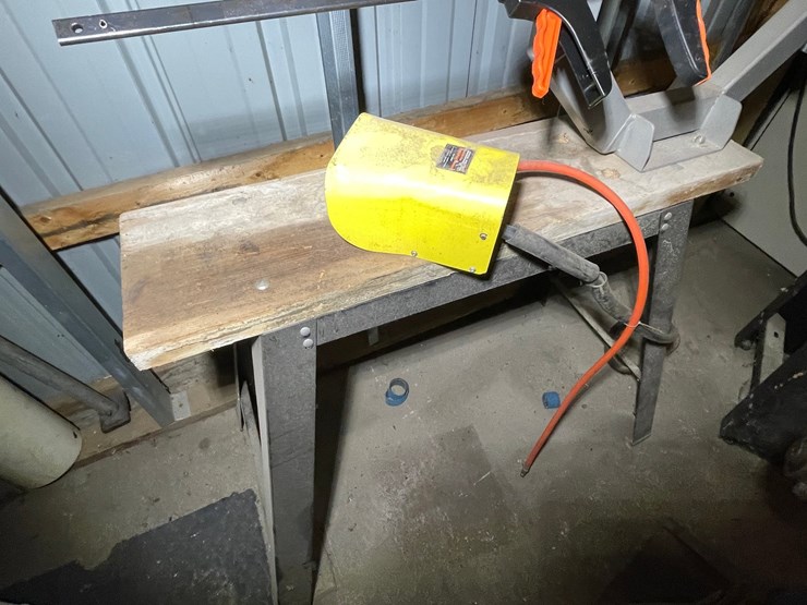 #7045-•-central-pneumatic-planishing-hammer-image-2