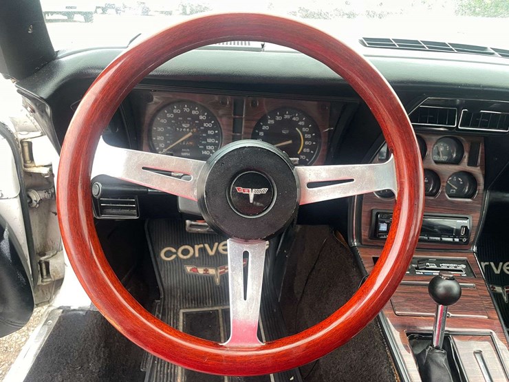 1979-chevrolet-corvette-t-tops-(32,664-miles-showing)-image-11