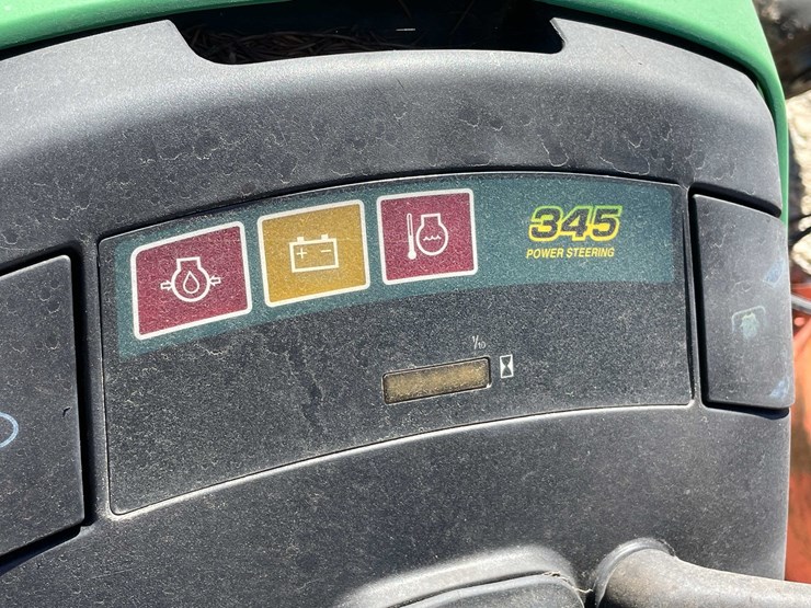 john-deere-345-image-12