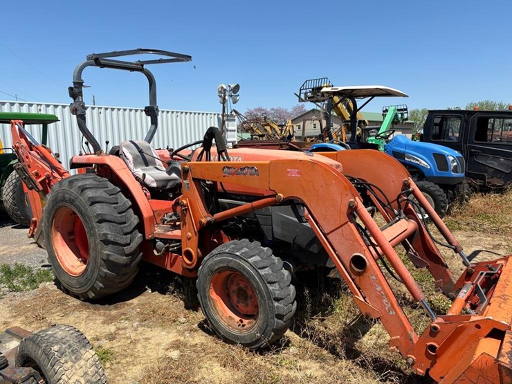 kubota-l4400-image-7
