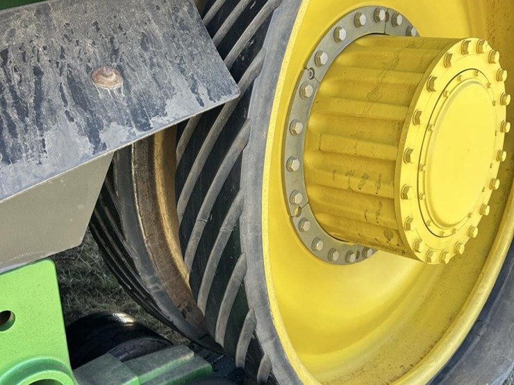 2013-john-deere-9560rt-image-16