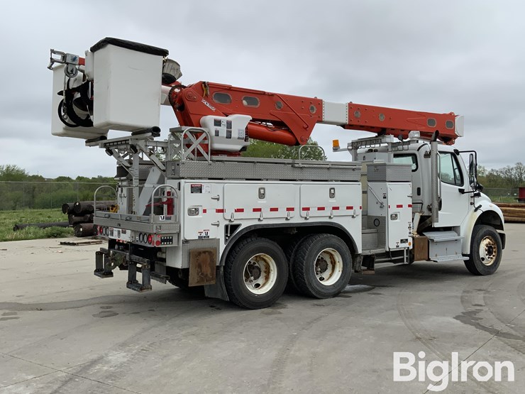 2016-freightliner-m2-106-image-5