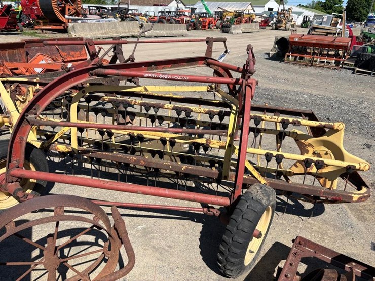 new-holland-256-image-3