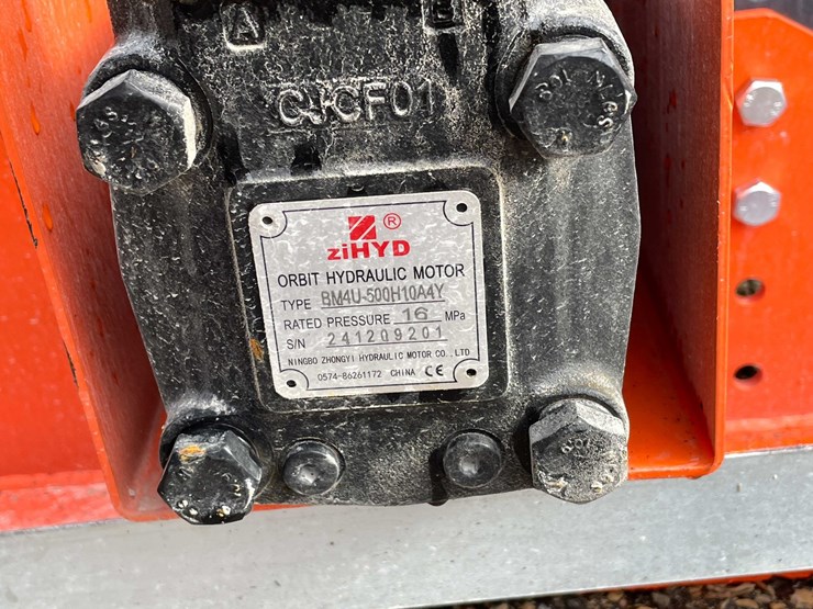 #9030-•-unused-wig-72"-bi-directional-skid-steer-rototiller-(o12)-image-9