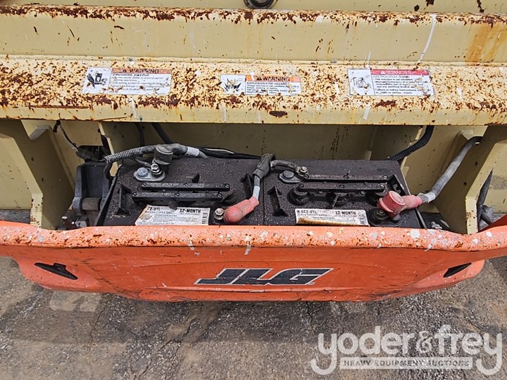 2016-jlg-3246es-image-11