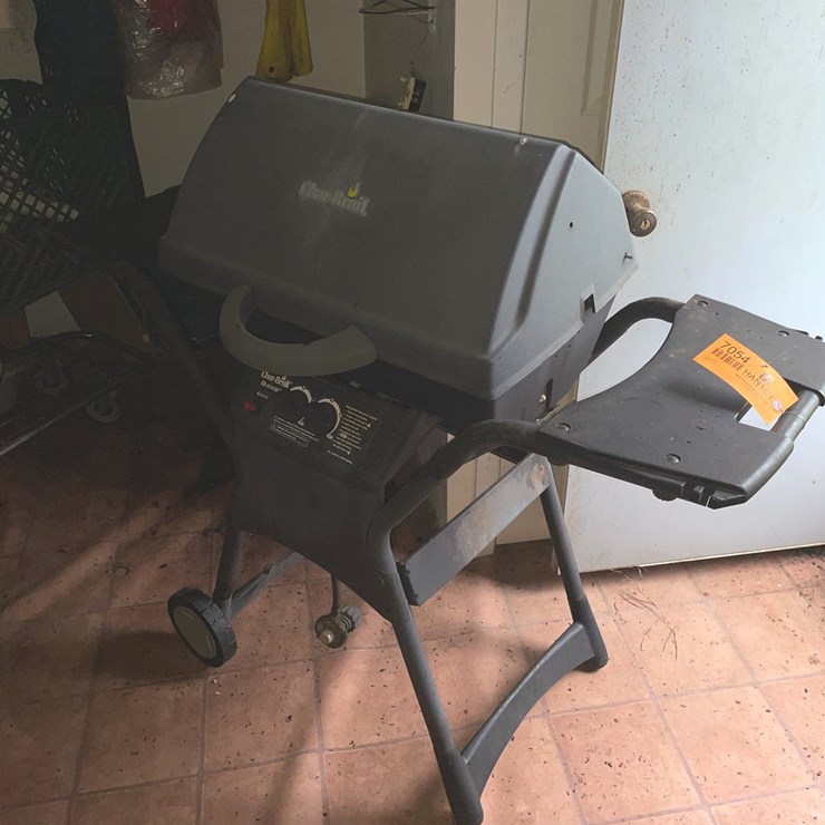 #7054 • Char-Broil Gas Grill