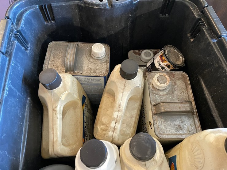 #7027-•-tote-of-misc.-fluids-image-2