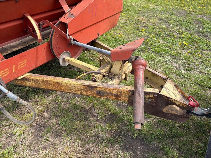 new-holland-512-image-5