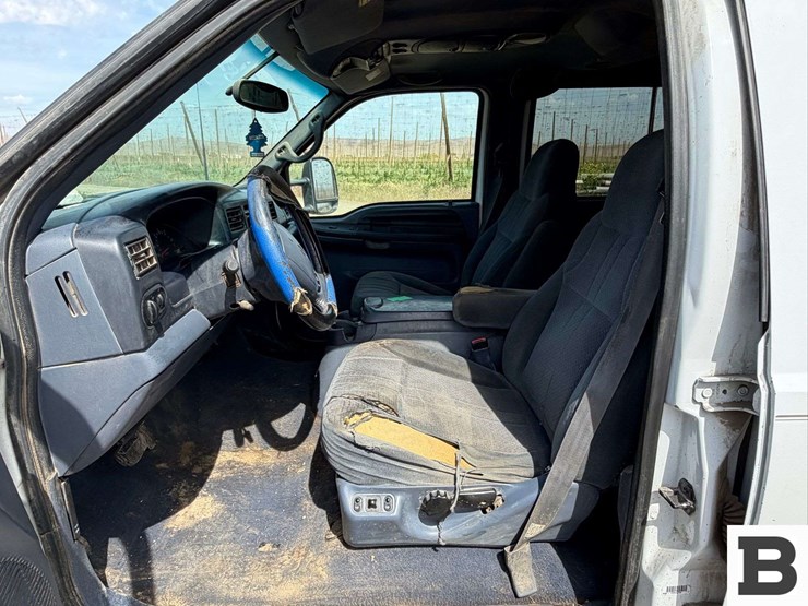 2000-ford-excursion-image-17