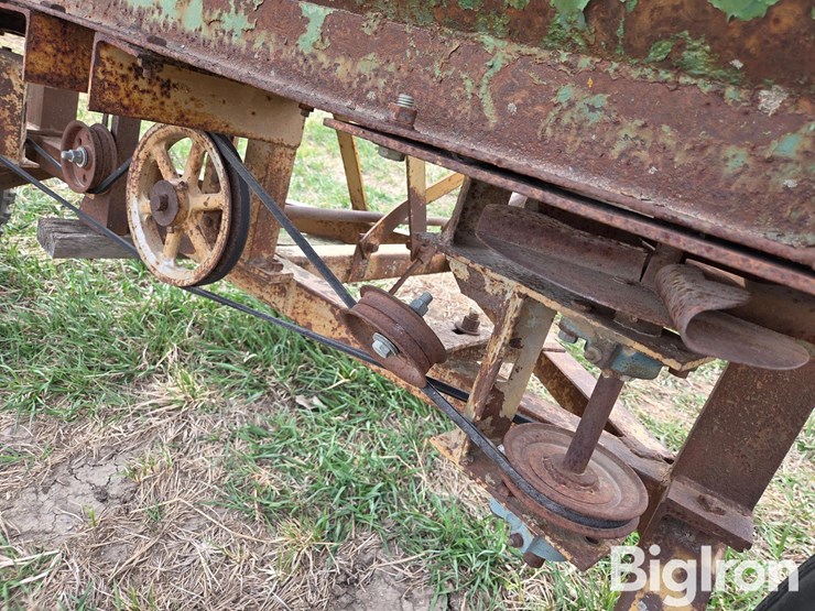 shop-built-seeder/fertilizer-spreader-image-18