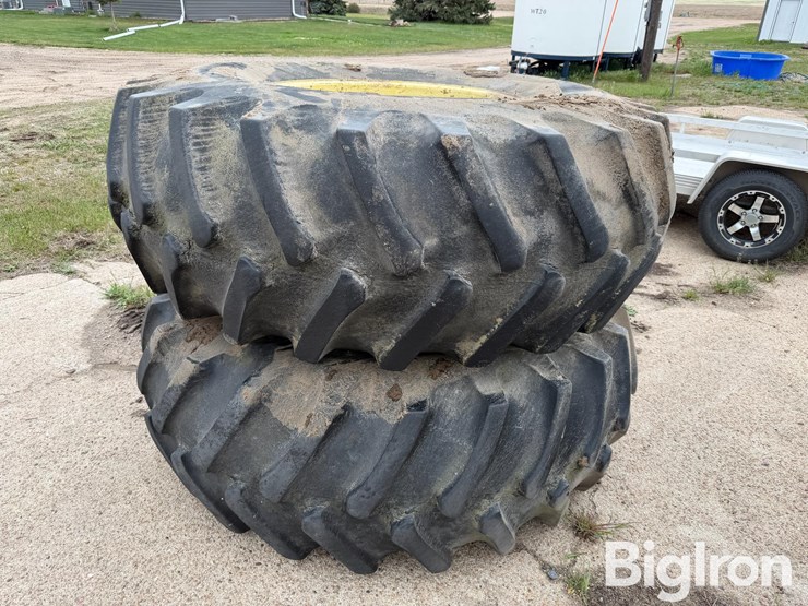 24.5-32-tires-&-rims-image-4