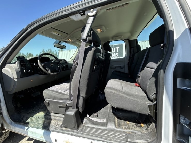 2013-chevrolet-silverado-1500-image-26