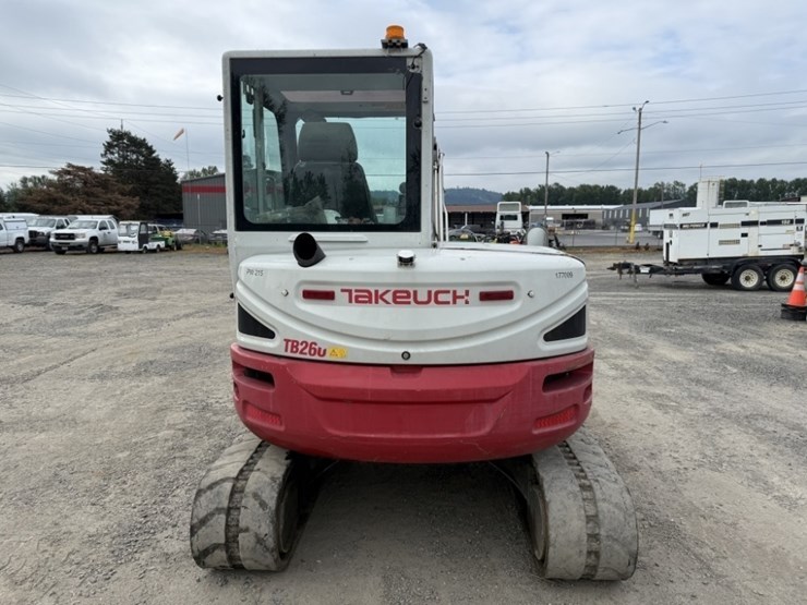 2017-takeuchi-tb260-image-5