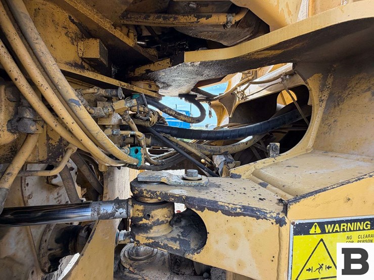 caterpillar-960f-image-33