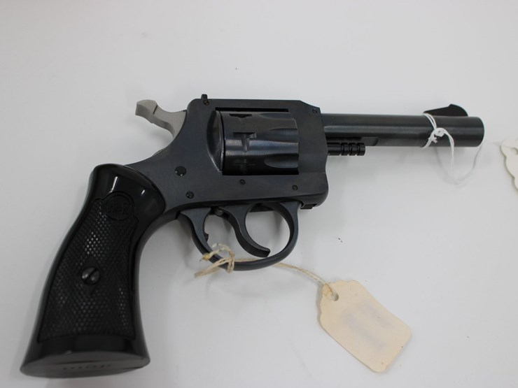 #111-•-h-&-r-model-929-.22-pistol-image-14