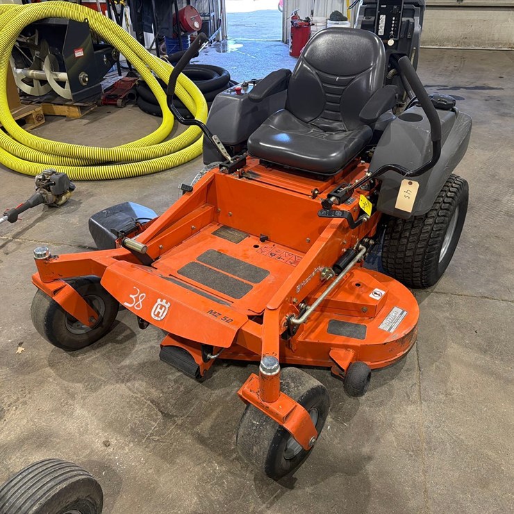 Husqvarna MZ52 Zero Turn Lawnmower